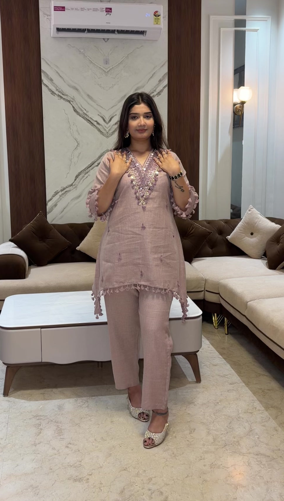 Aaina Set