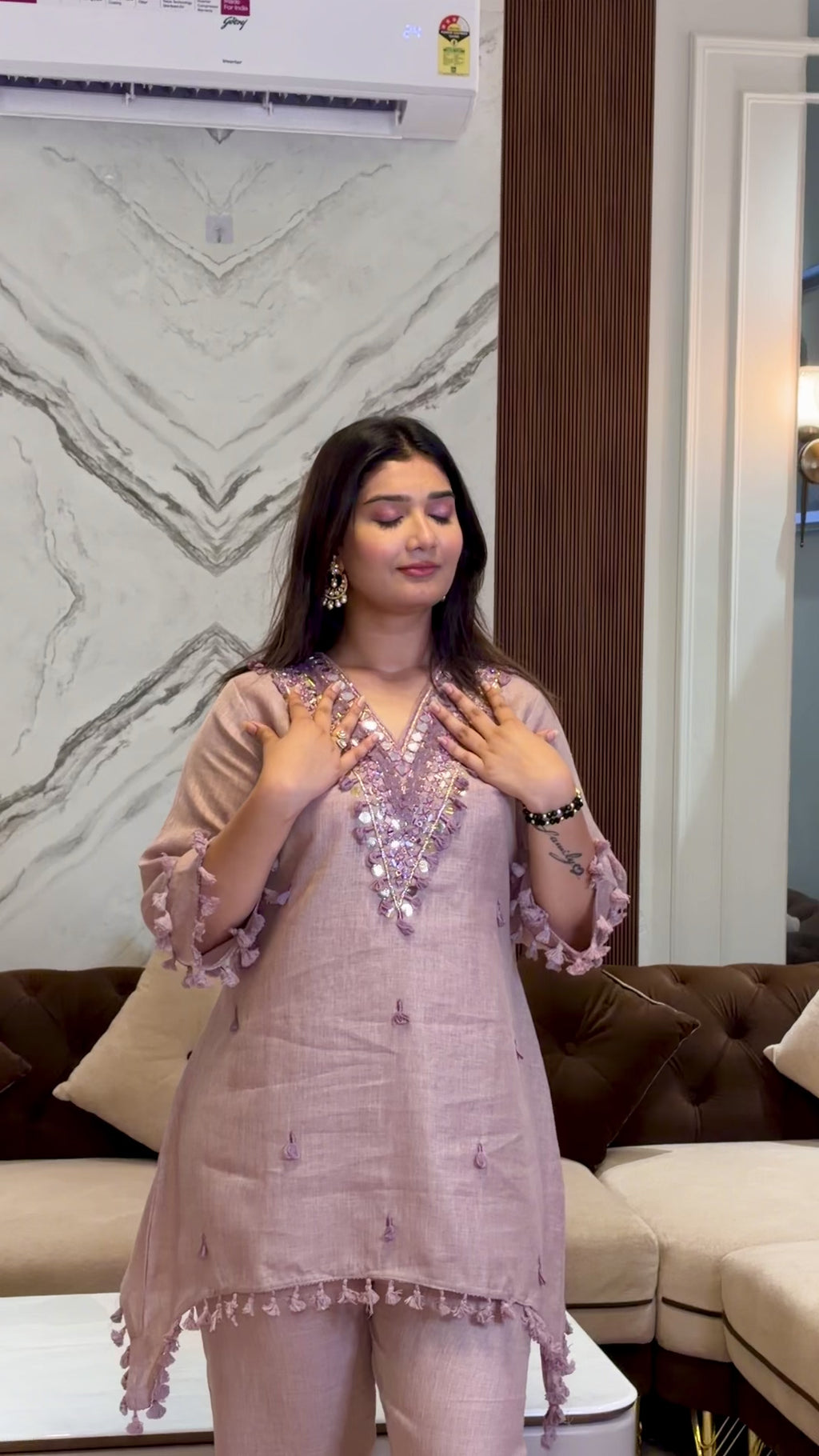 Aaina Set